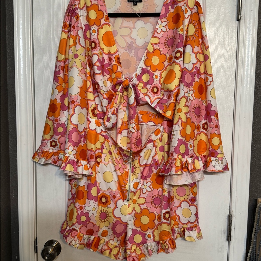 Smack Parlour Tie Front Floral Pink and Orange  Romper size 1X